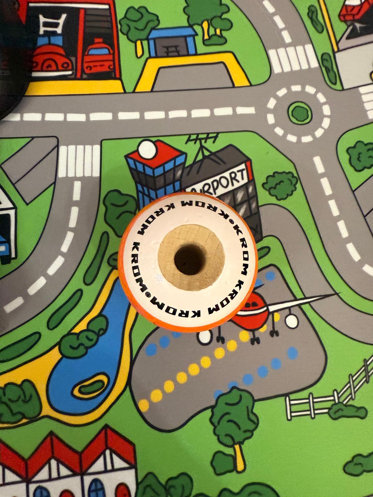 TAMA KROM POP PORTOCALIU